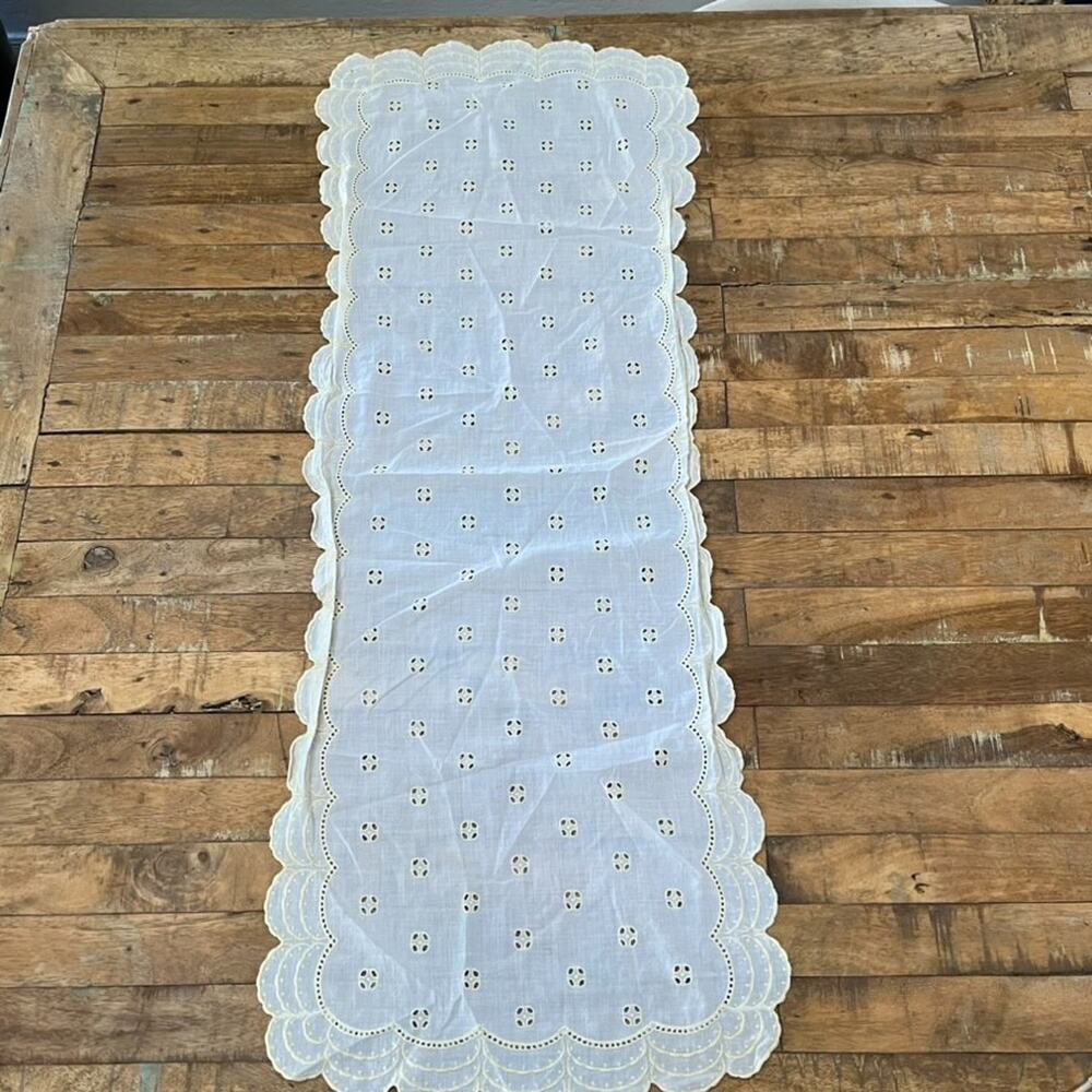 Vtg White Eyelet Lace Table Runner Embroidered 37" x 13" Cottage Farmhouse